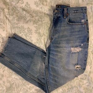 Abercrombie & Fitch Jeans - Abercrombie high knee mom jeans Abercrombie & Fitch Jeans - Abercrombie high knee mom jeans